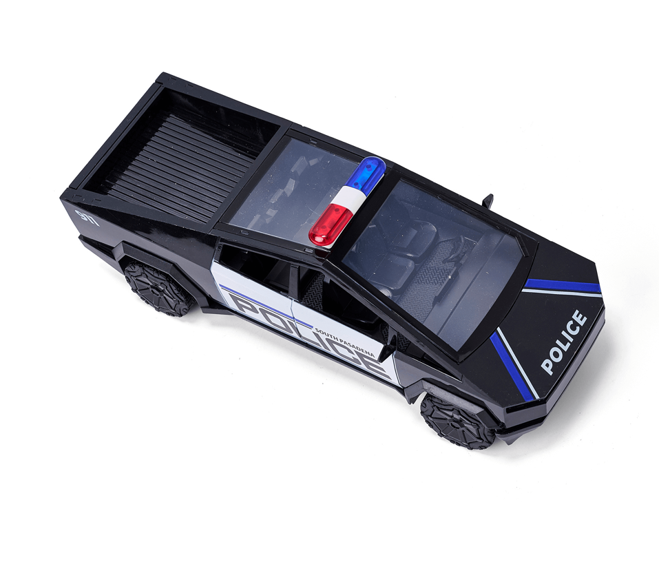 POLICE CYBERTRUCK R/C 27MHZ 4"X4"X12"
